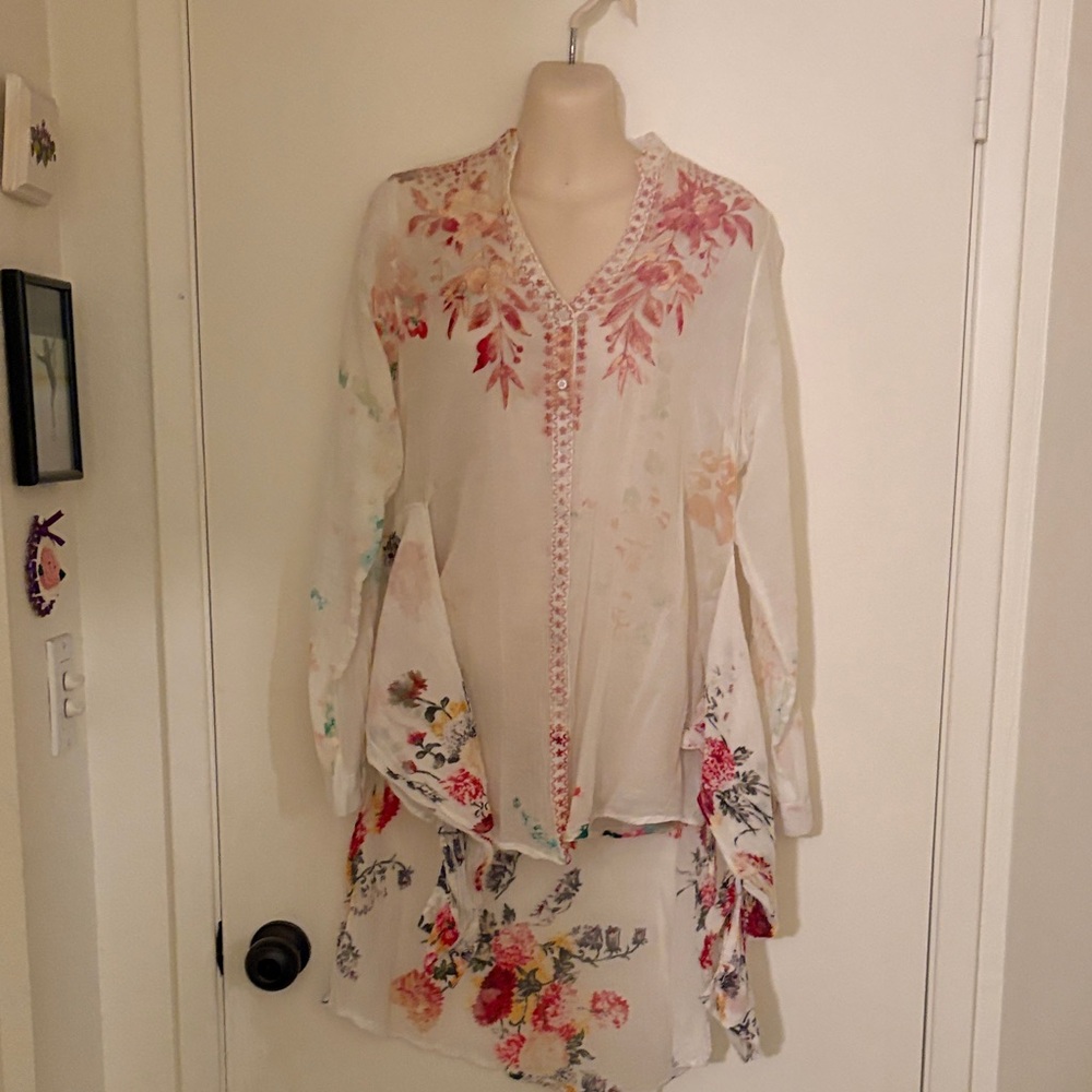 The Nu Vintage Floral Sheer Blouse women’s medium.
